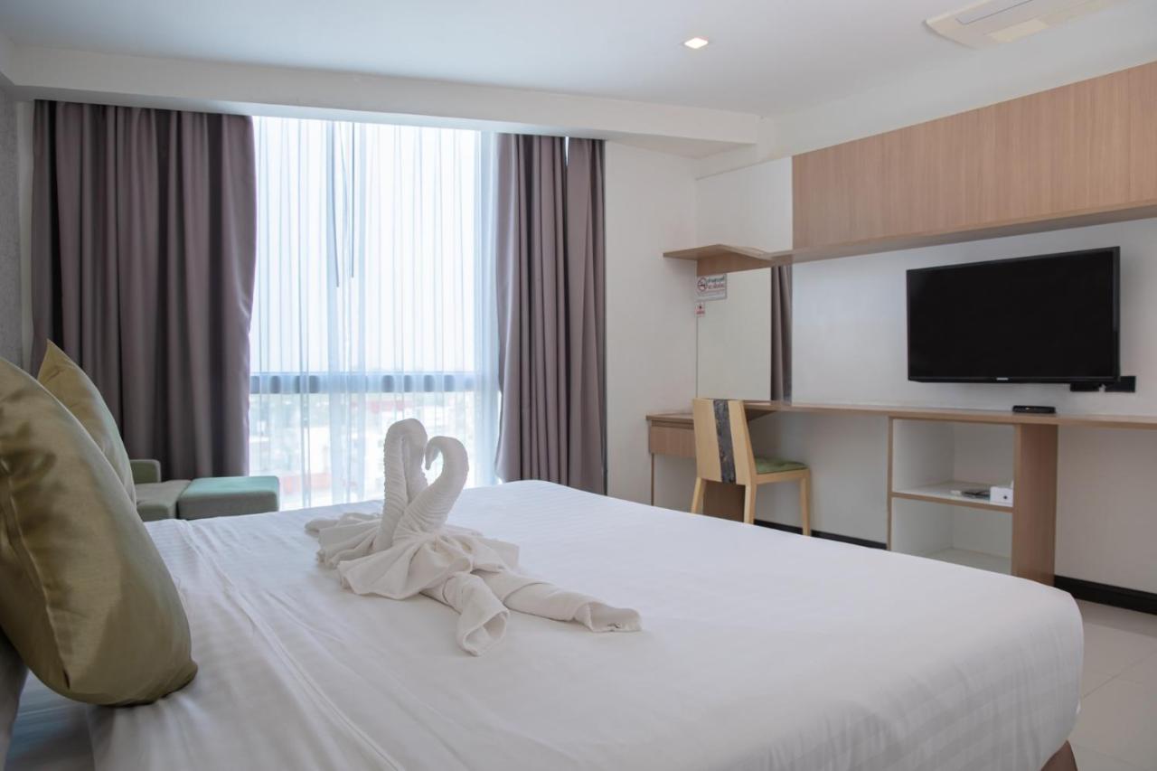42C The Chic Hotel Nakhon Sawan Bagian luar foto