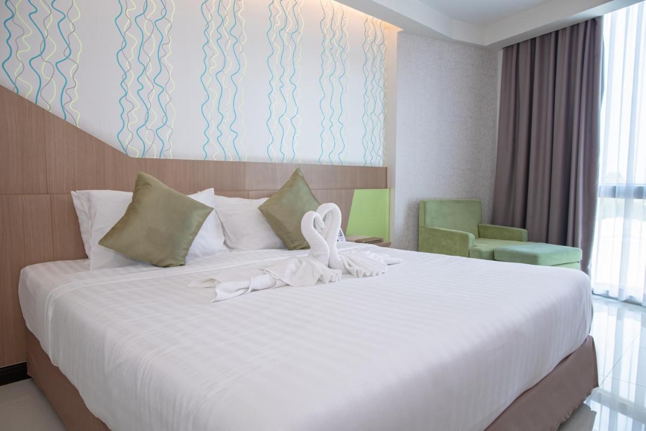 42C The Chic Hotel Nakhon Sawan Bagian luar foto