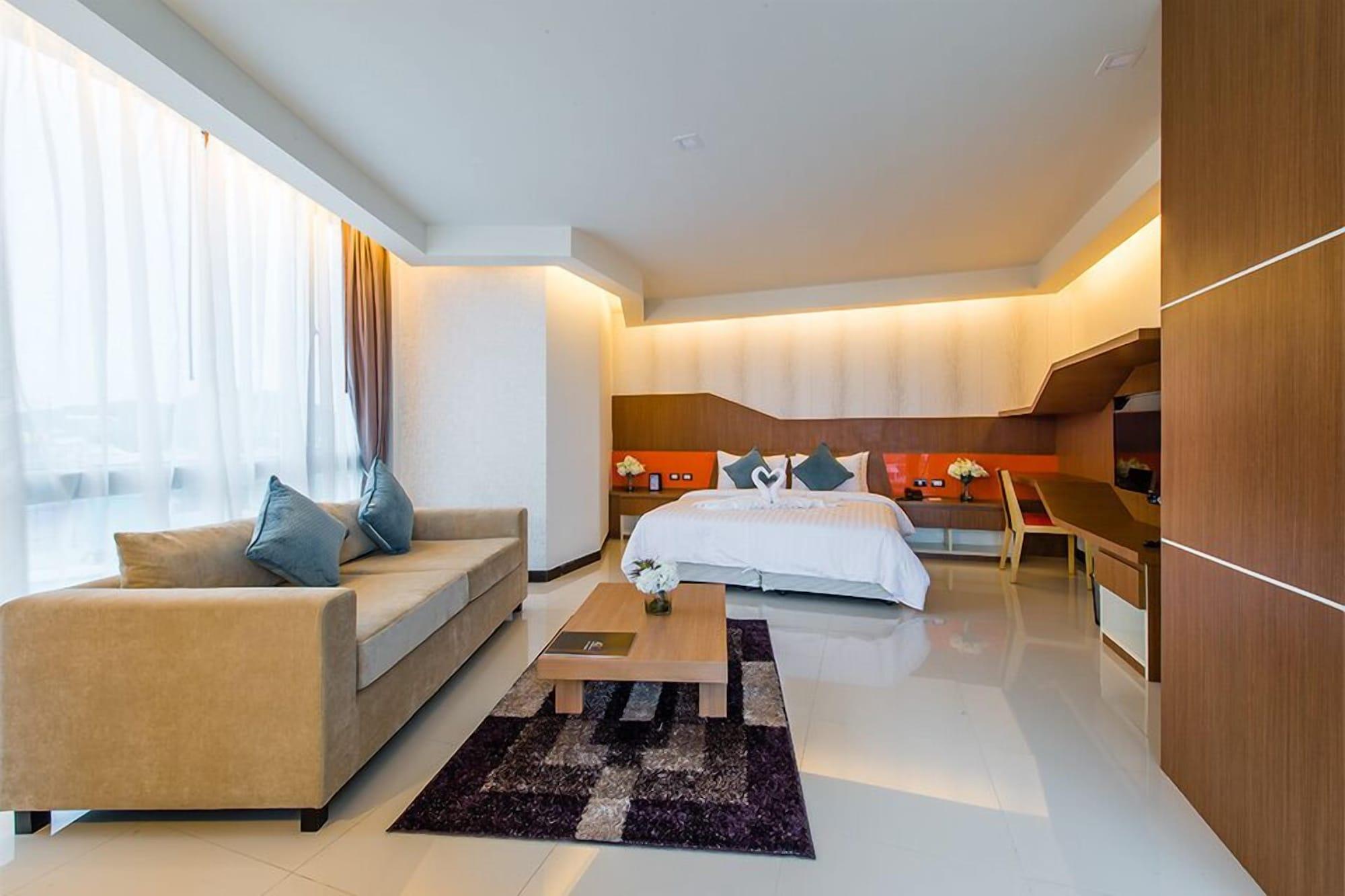 42C The Chic Hotel Nakhon Sawan Bagian luar foto