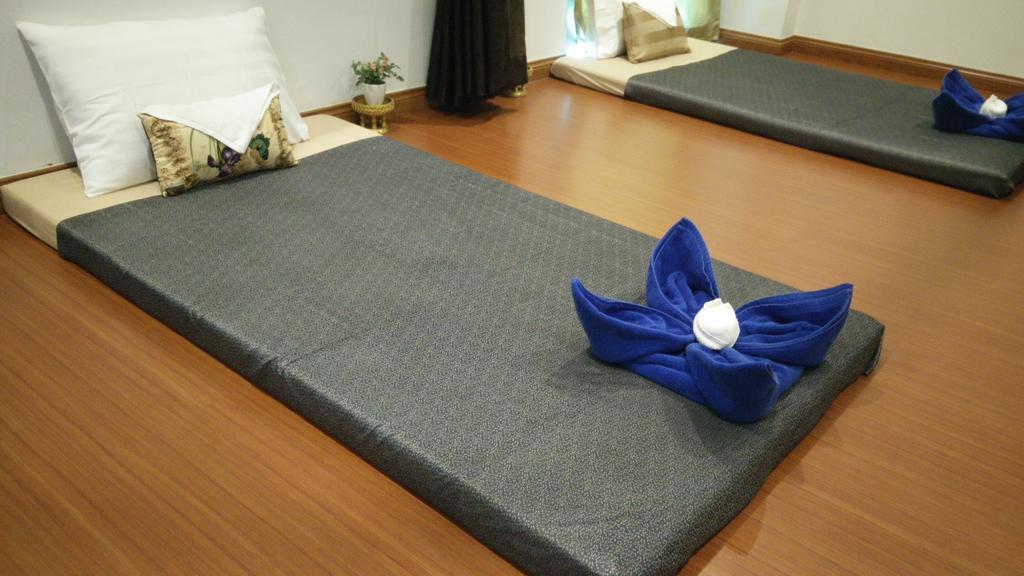 42C The Chic Hotel Nakhon Sawan Bagian luar foto