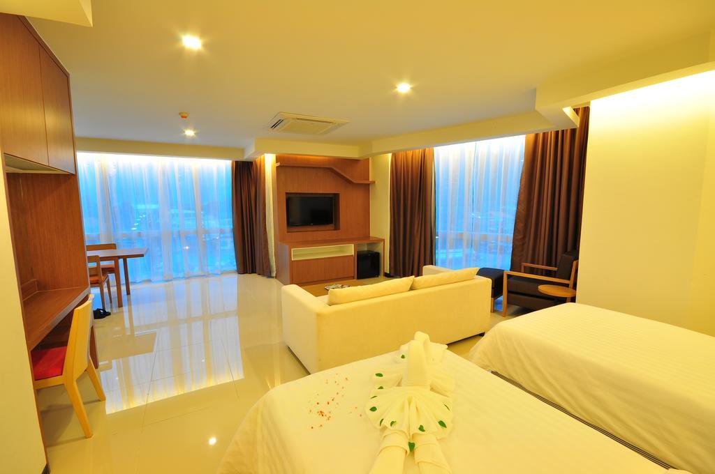 42C The Chic Hotel Nakhon Sawan Bagian luar foto