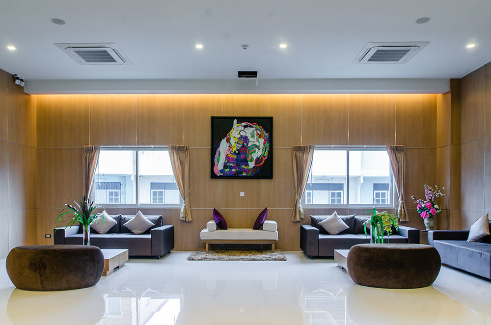 42C The Chic Hotel Nakhon Sawan Bagian luar foto